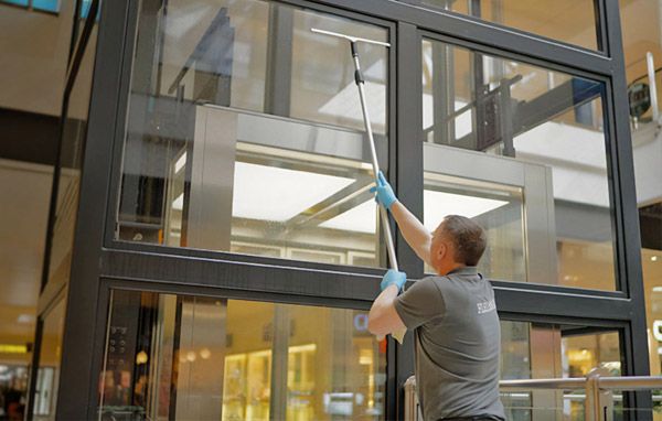 Leistung: Glasreinigung