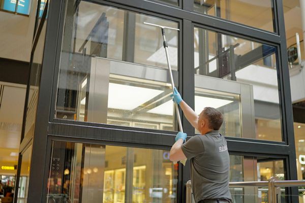 Leistung: Glasreinigung