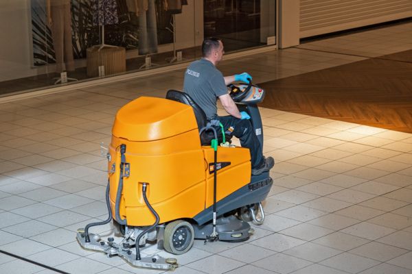 Leistung: Industriereinigung